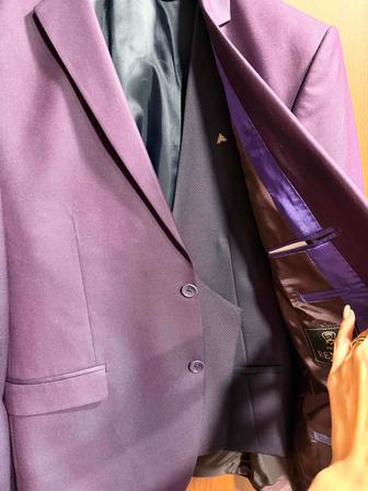 Костюм тройка ( пиджак, брюки, жилет)