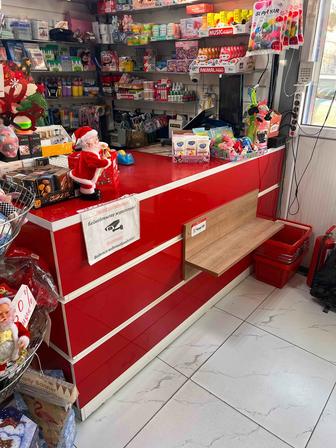 Продам кассовый стол