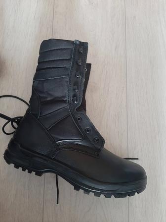 Продам берцы