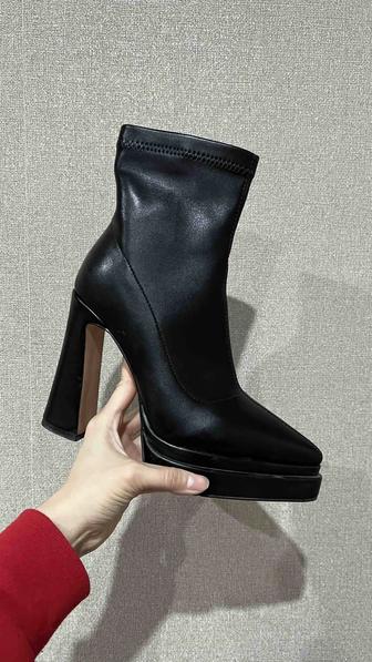 Женские сапоги