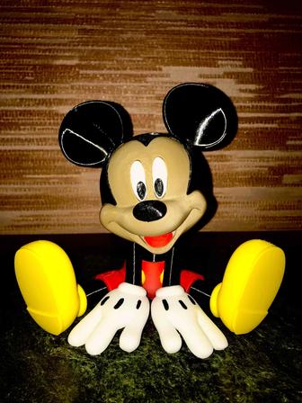 Продам декоративную фигурку Микки Маус