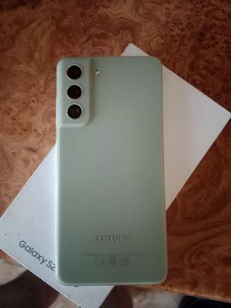 Продам телефон Самсунг 21f