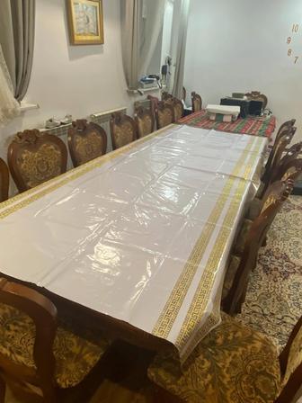 Продаю стол и стулья