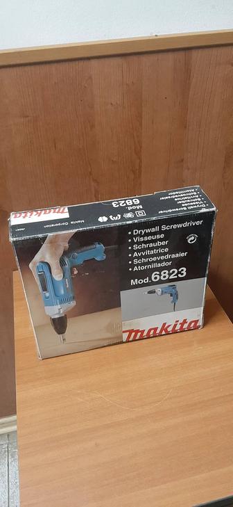 Makita шуруповерт 6823