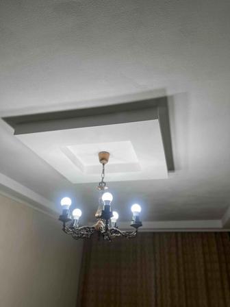 Продам люстру