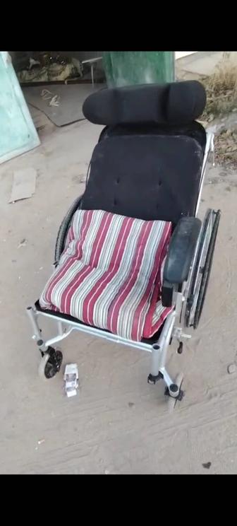 Коляска инвалидная