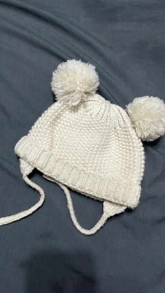 Продам детские вещи слипы , шапочки , слюнявчики