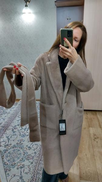 Продам пальто на осень, весну