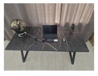 Продается стол письменный Loft в отличном состоянии, не использовалась