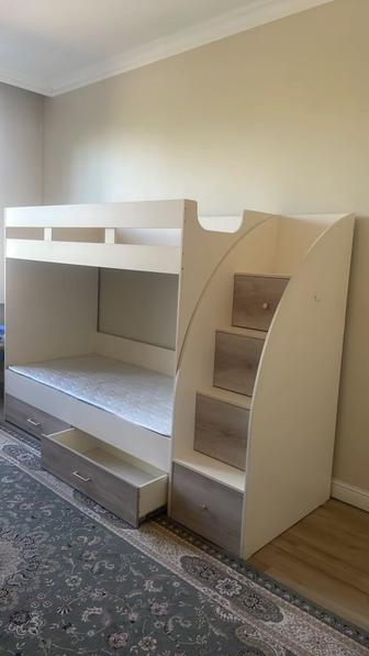 Детская кровать двухъярусная