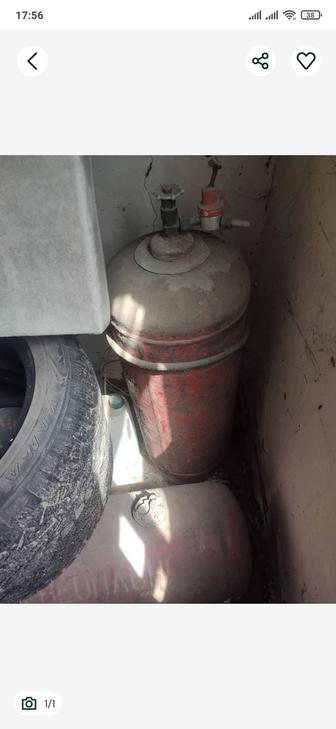 2 газ баллон сатылады.