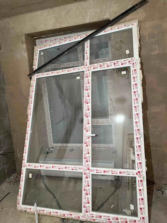 Перегородка пластиковая с дверью