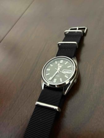Продаю часы Seiko snxs75k1 Б/у