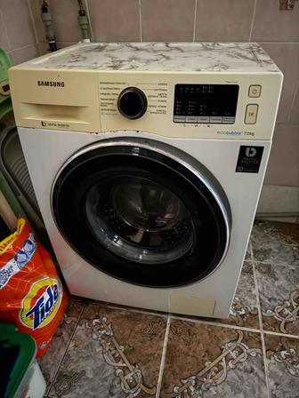 Продам стиральную машину