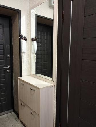 Обувной шкаф с зеркалой