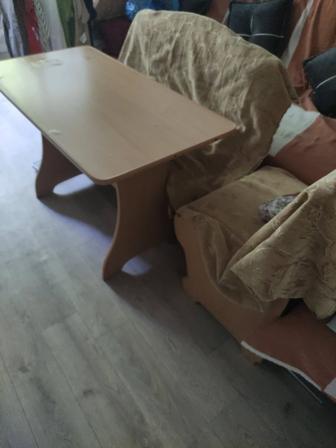 Продам кухонный стол с кухонными лавкками