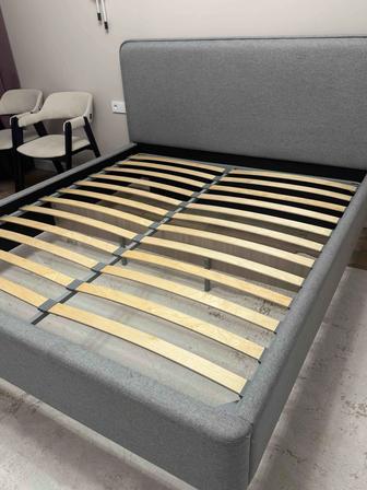 Продам двухспальную кровать