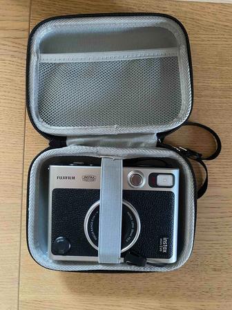 Продам instax evo, черный