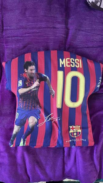 Продам подушку Messi