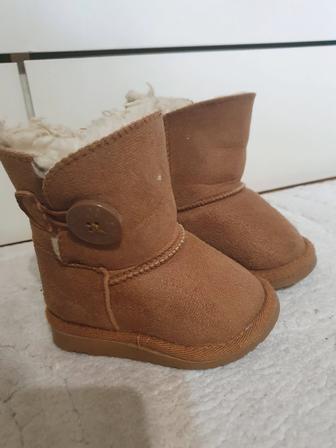 Продам детские угги