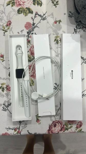 Продаю Часы Apple Watch 3