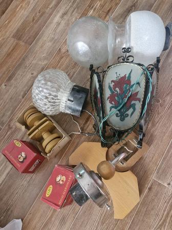 Отдам даром светильники и бра