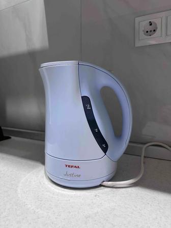 Чайник электрический Tefal.