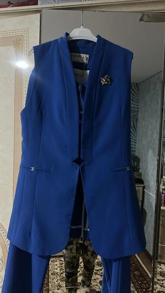 Костюм брючный