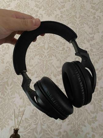 Продам наушники SHURE SRH440A
