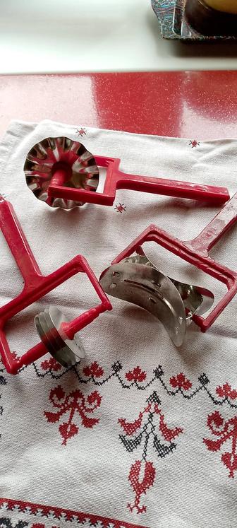 Тесторезка (в комплекте 3 шт.).