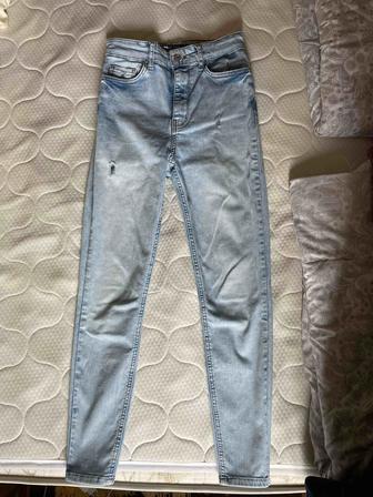 Женские джинсы