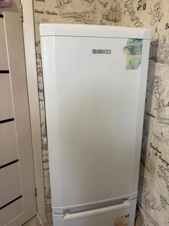 Продам холодильник