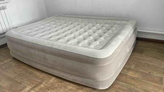 Двуспальная надувная кровать 150х200 см