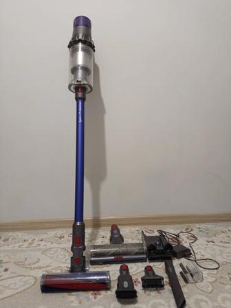 Продам пылесос Dyson
