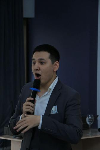 Ведущий/Шоумен