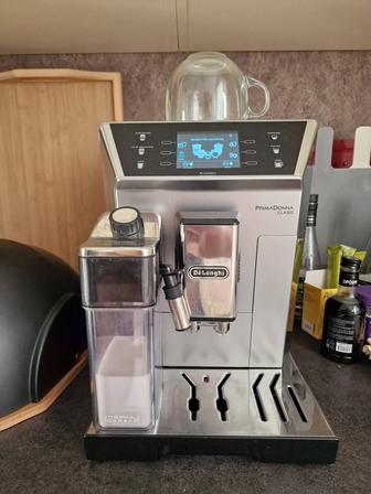 Кофемашина Delonghi Prima Donna Class