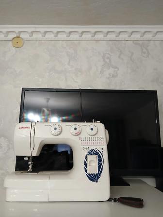 Машинка швейная