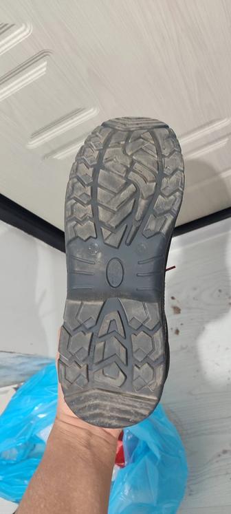 Продам спецобувь