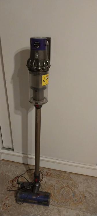 Dyson v12 отличный
