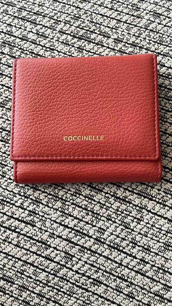 Продам кошелек Coccinelli