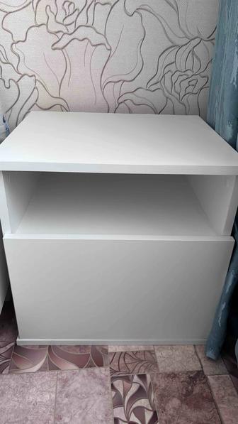 Продам тумбочку прикроватную