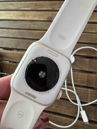 Apple Watch  40 mm ремешок и шнур зарядки.