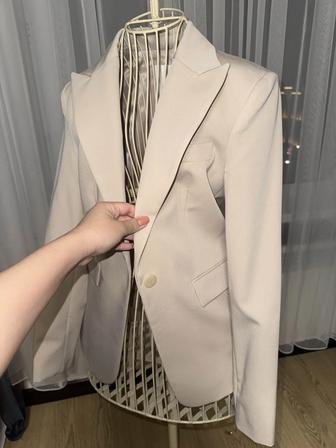Пиджак женский (новый)