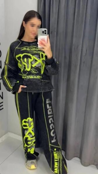 Спортивный костюм