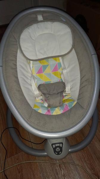 Продам шезлонг музыкальный