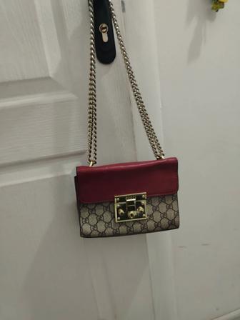 Отдам сумочку