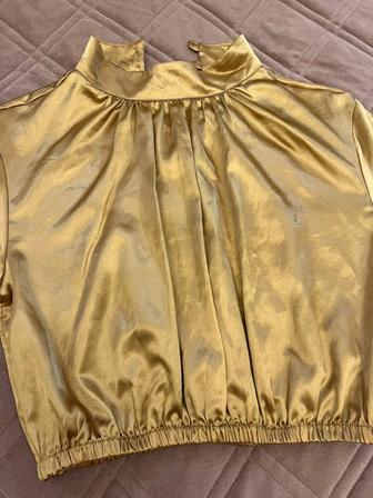 Продаётся кофта,хорошего качества.