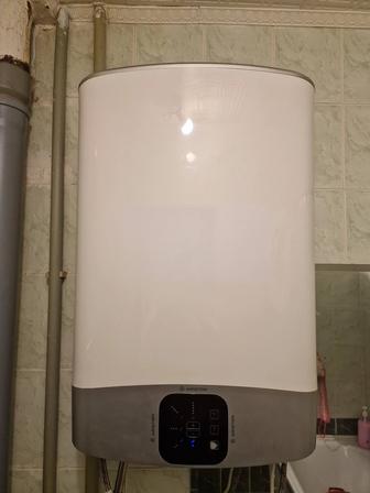 Продам водонагреватель аристон 50 литров