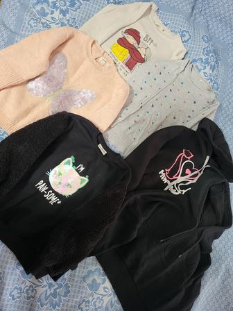 Кофты, штаны и спорт одежда на девочку 6-9 лет