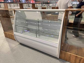 Продам витринный холодильник